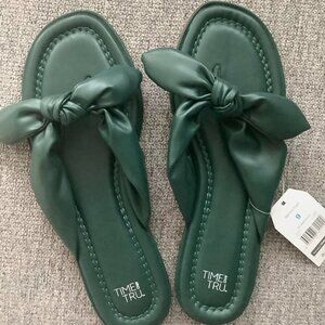 Sandals Womens Size 9 Green True to Size